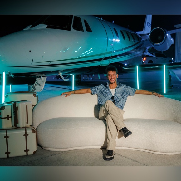 Meet your Posher, Jason - Picture 1 of 3